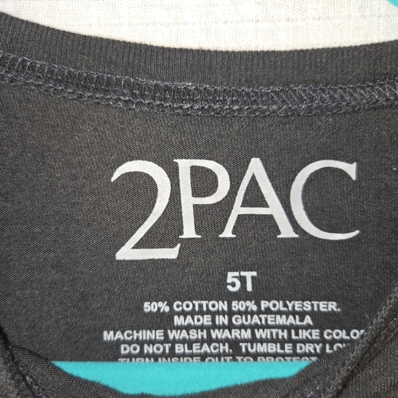 EUC 2PAC Tupac 5t T-Shirt Black Praying - Picture 2 of 3